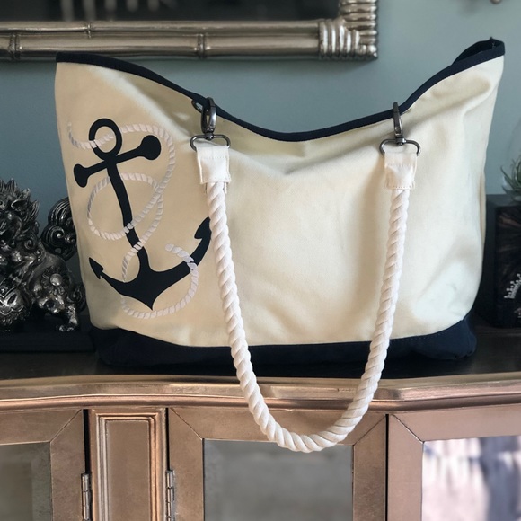 thirty-one Handbags - 🎈HP🎈Anchors Away! Canvas Tote ⚓️